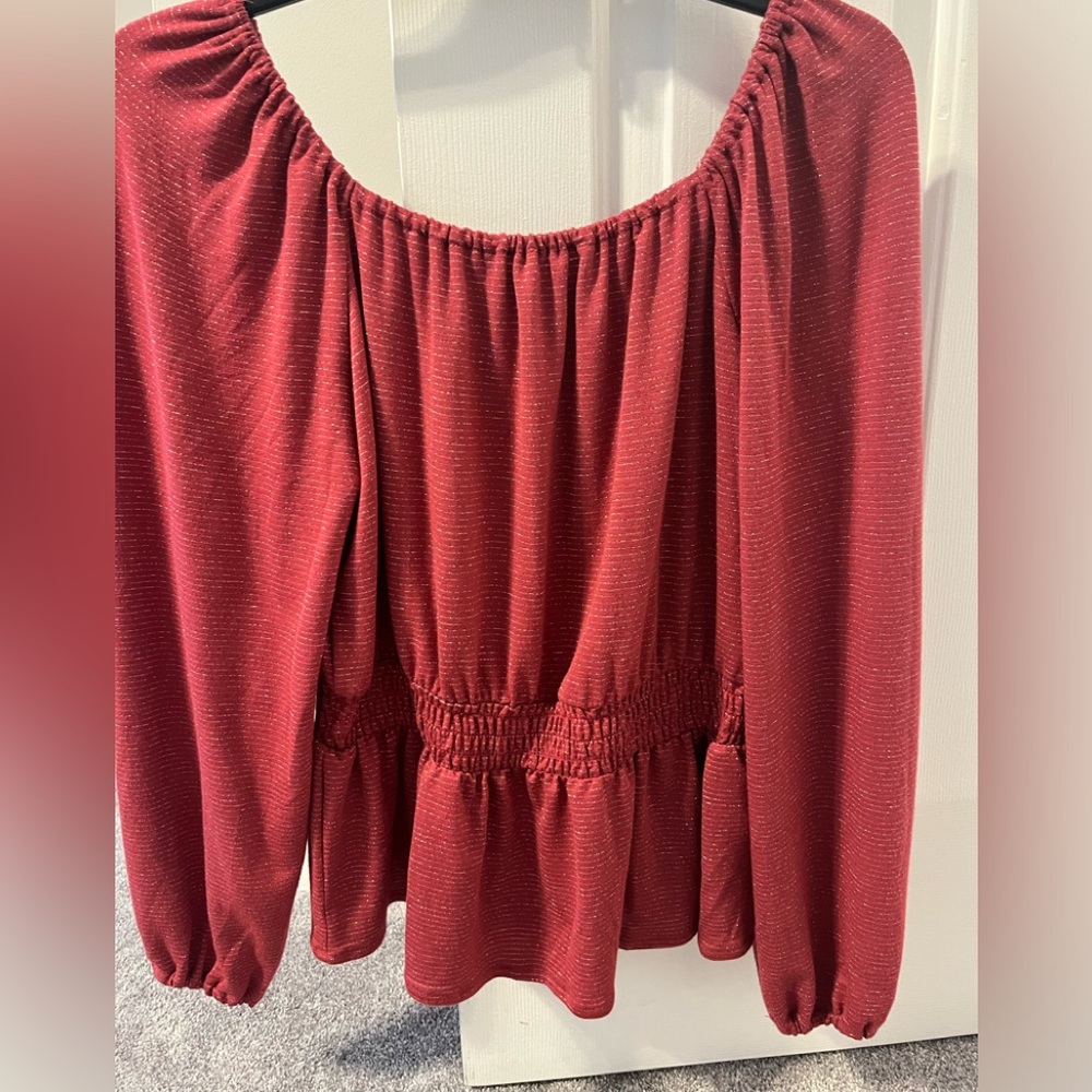 NWT woman’s smocked waist top